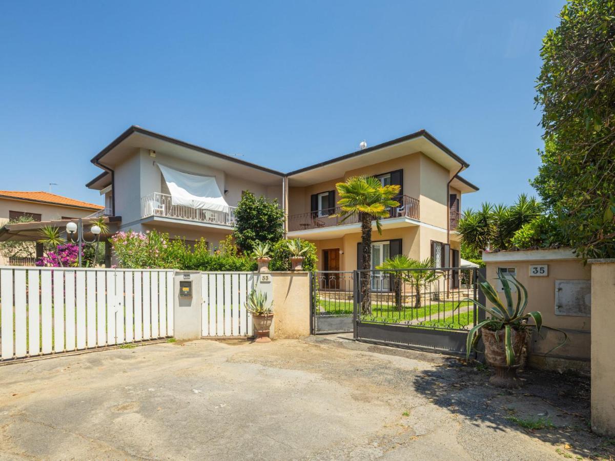 Holiday Home Antonia By Interhome Marina di Pietrasanta Kültér fotó