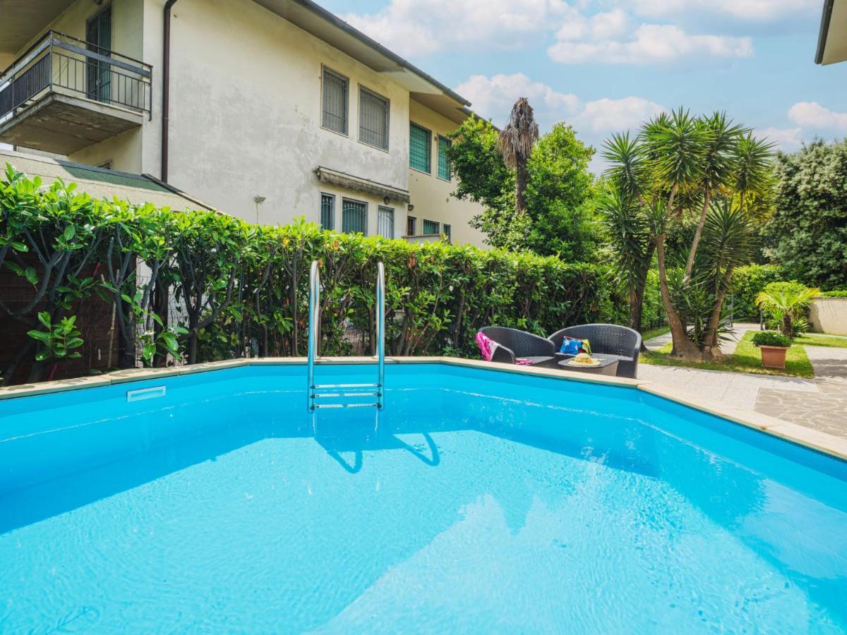 Holiday Home Antonia By Interhome Marina di Pietrasanta Kültér fotó